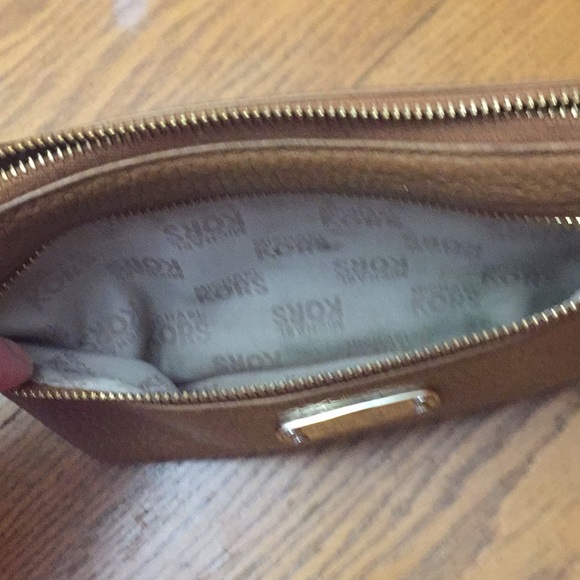 Michael Kors Wristlet - Picture 3 of 7